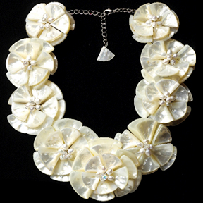 Diva Drama Mother of Pearl Unique Necklace